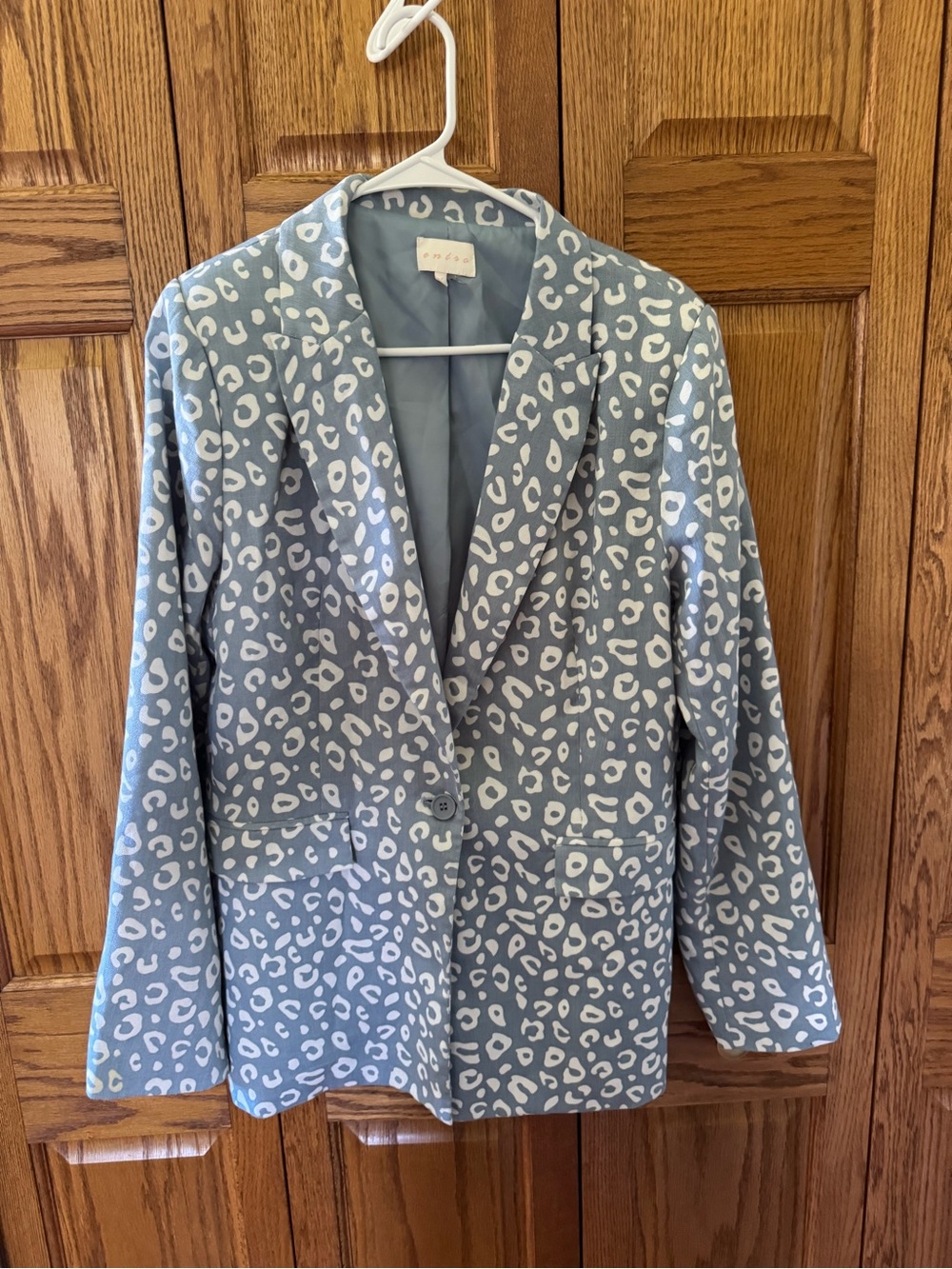 entro Light Blue and White Leopard Print Blazer